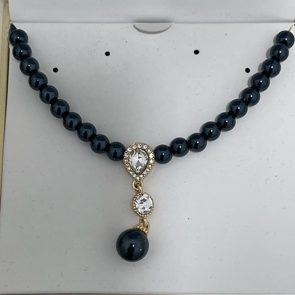 Necklace with pendant